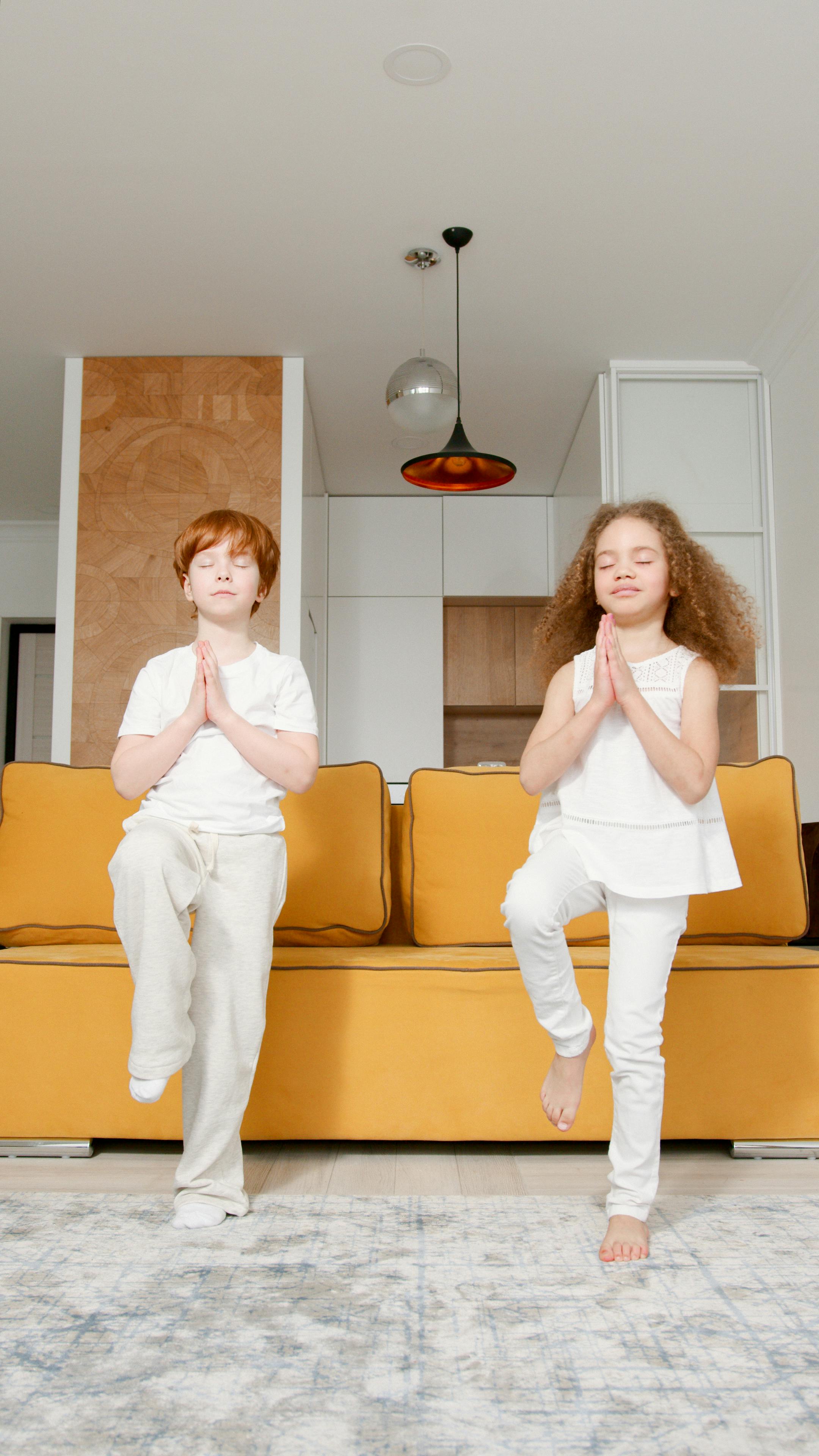 Aktionsidee "Yoga", Artem Podrez