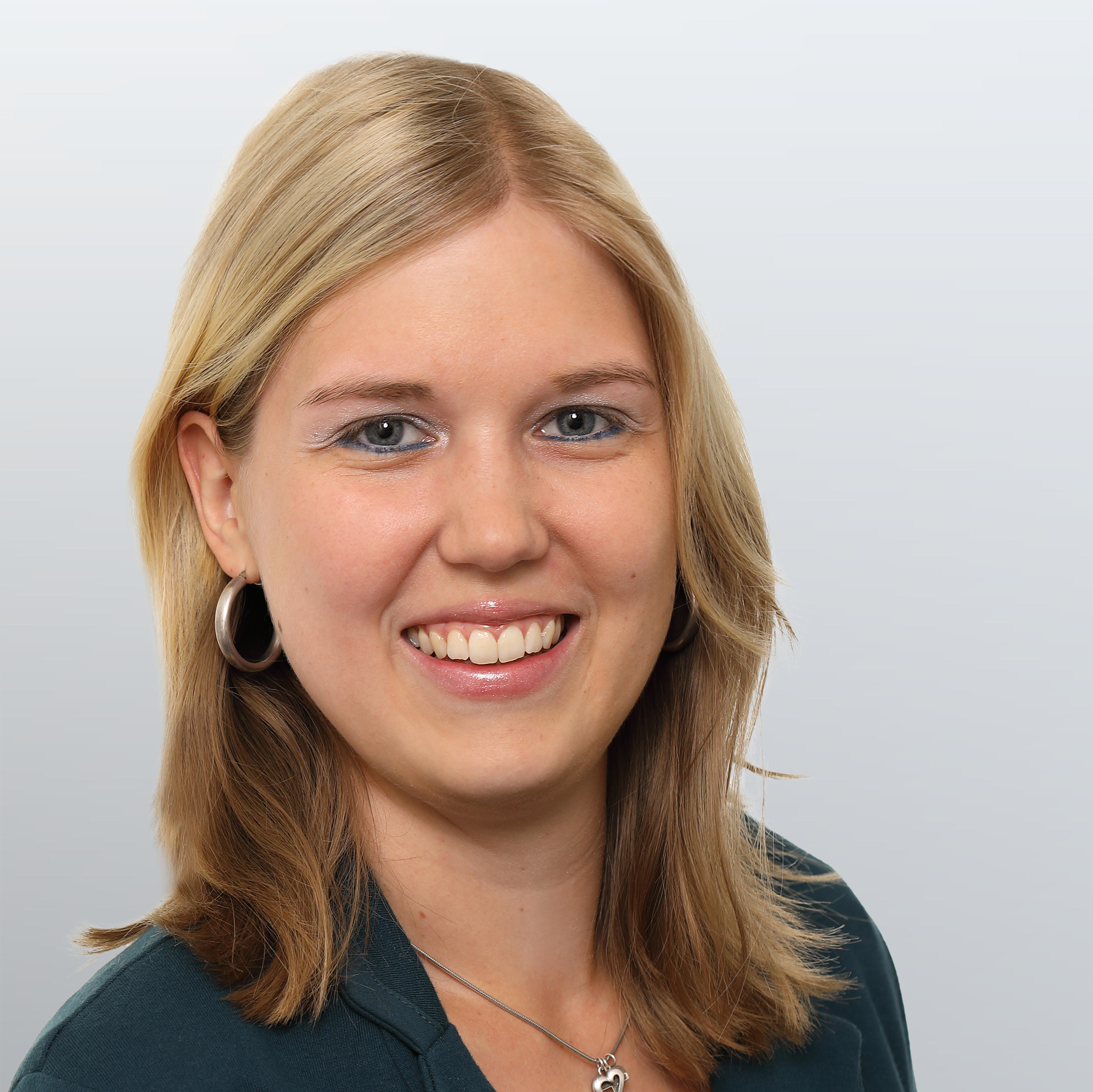 Sabrina Holitzner