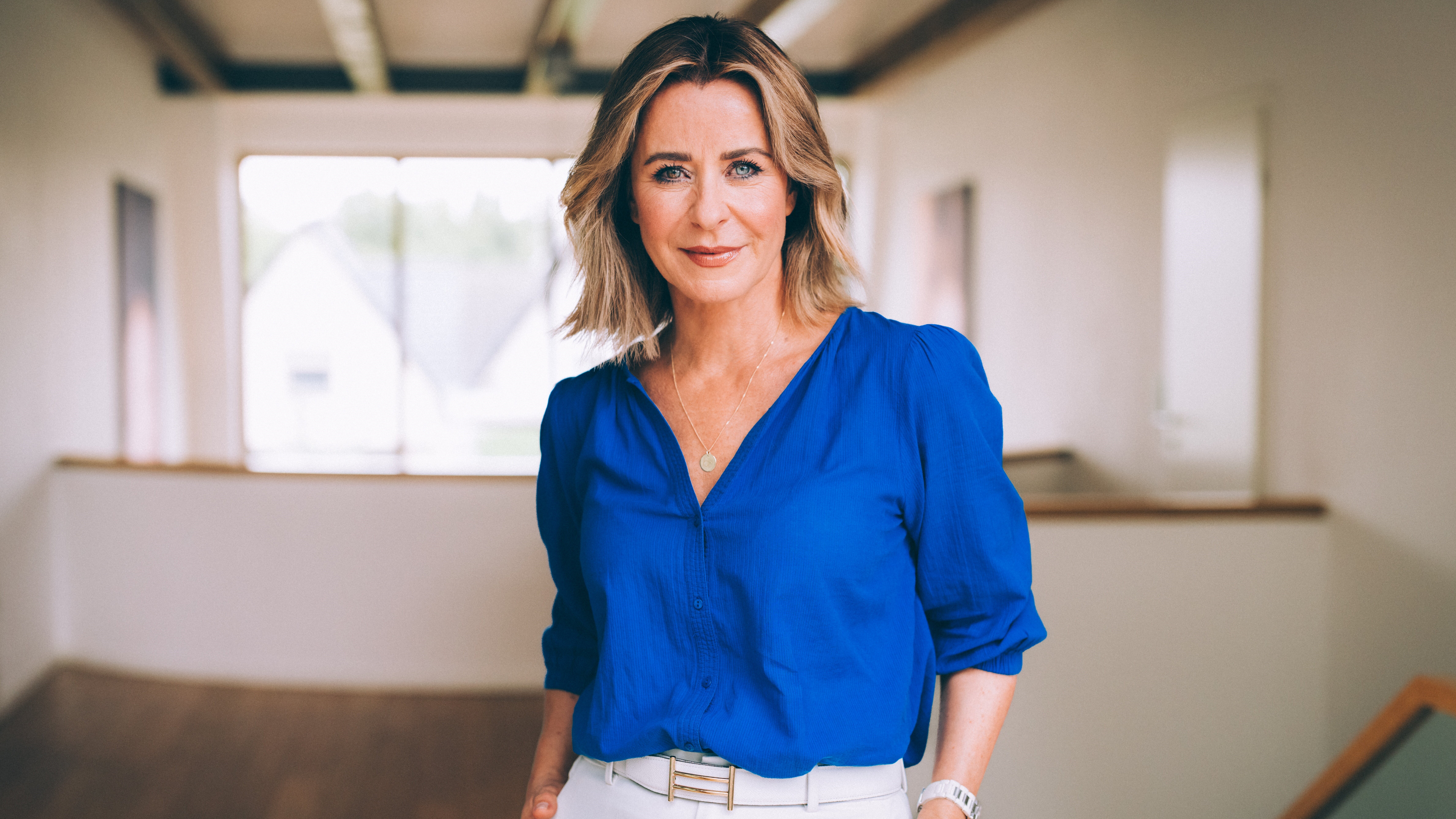 Foto der Lesebotschafterin und Moderatorin Bettina Cramer