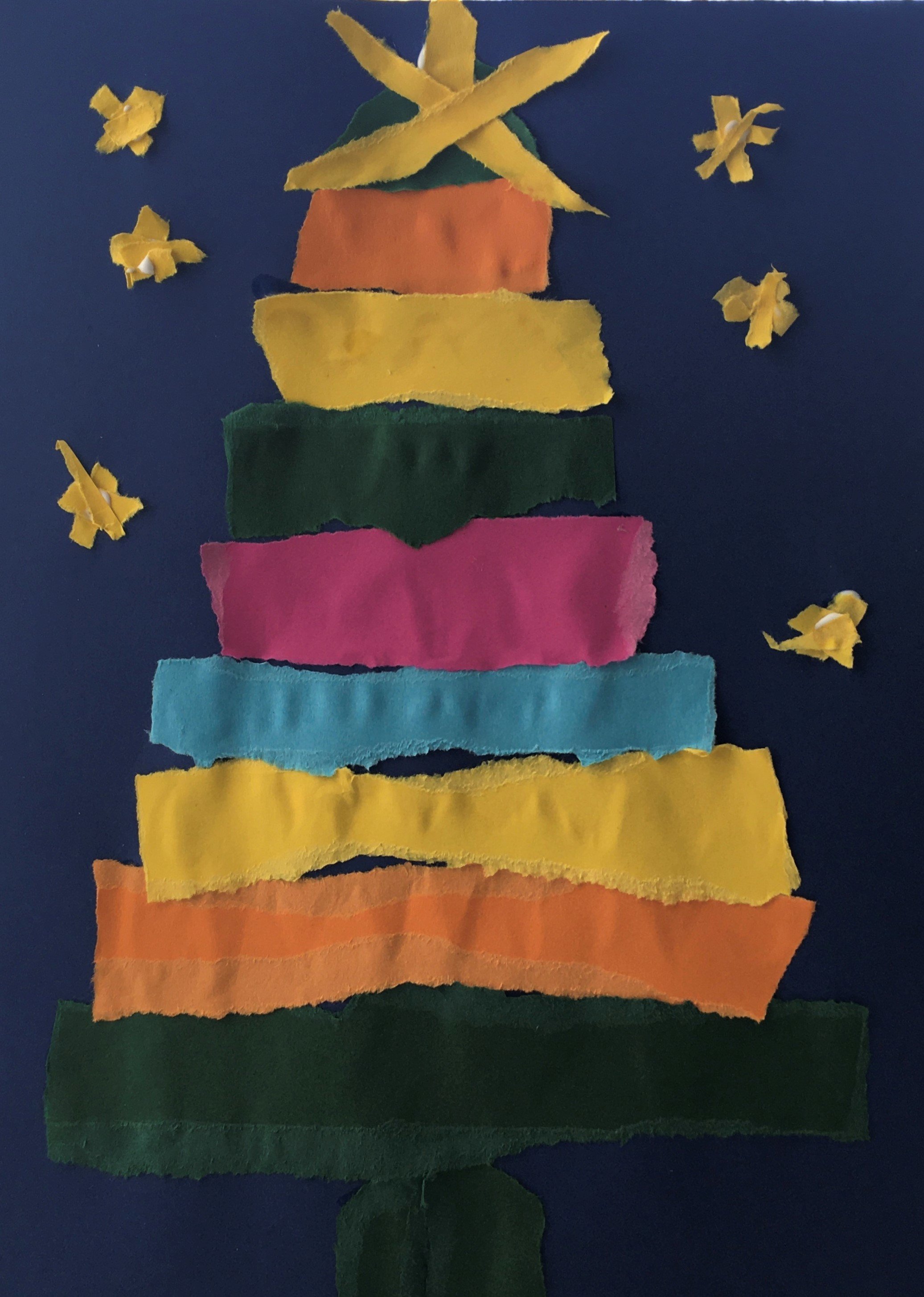 Aktionsidee "Weihnachtsbaum aus Papier"